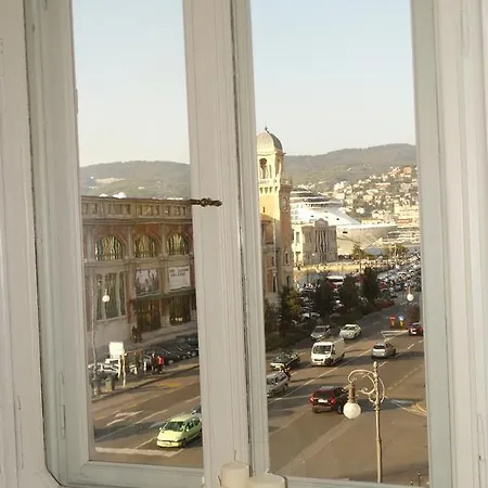 Guest house Piazza Venezia Le Trieste