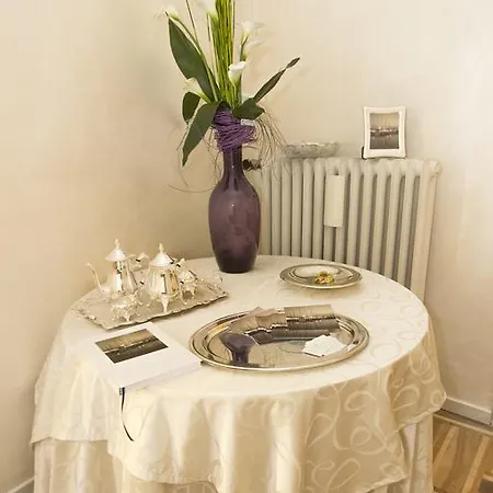 Guest house Piazza Venezia Le 4*