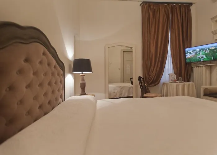 Piazza Venezia Le Trieste