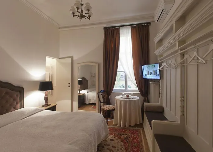 Piazza Venezia Le Guest house