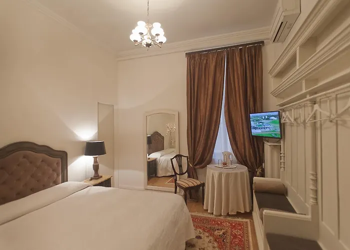 Piazza Venezia Le Guest house