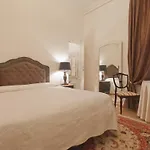 Piazza Venezia Le Gæstehus 4*