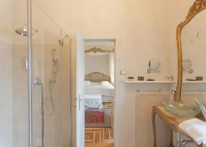 Guest house Piazza Venezia Le 4*