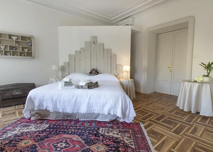 Guest house Piazza Venezia Le 4*