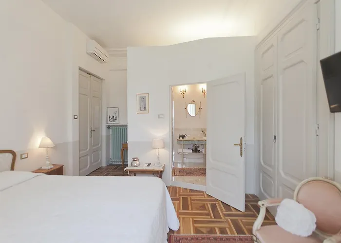 Piazza Venezia Le Guest house